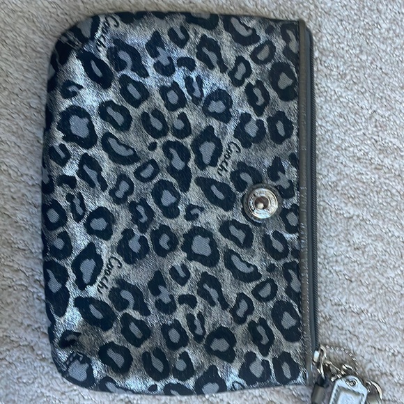 Coach leopard print wristlet - silver & black - Picture 6 of 6